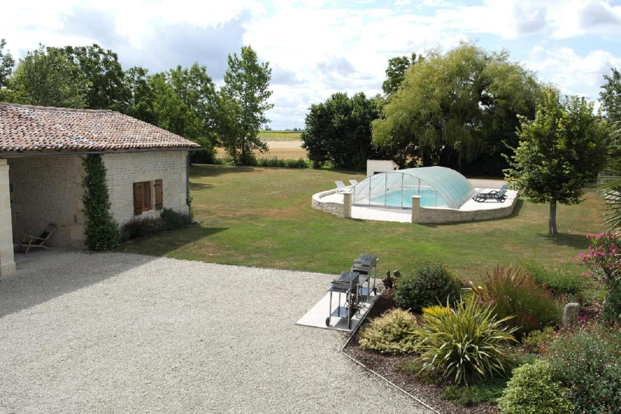 Gites Les Grandes Ecures Mons  Exterior foto