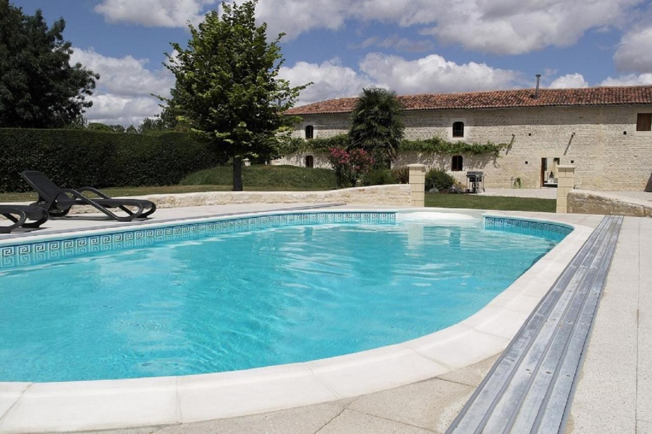 Gites Les Grandes Ecures Mons  Exterior foto