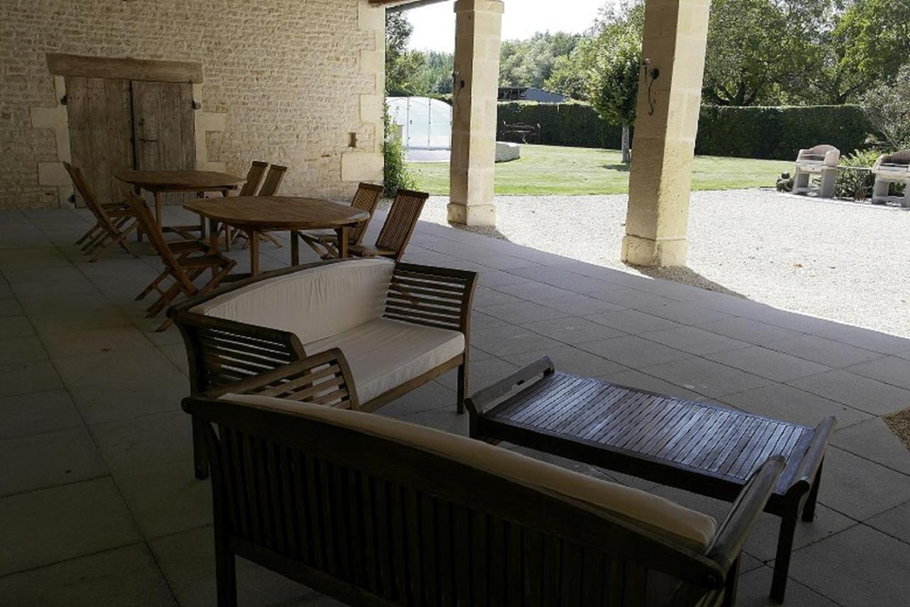 Gites Les Grandes Ecures Mons  Exterior foto