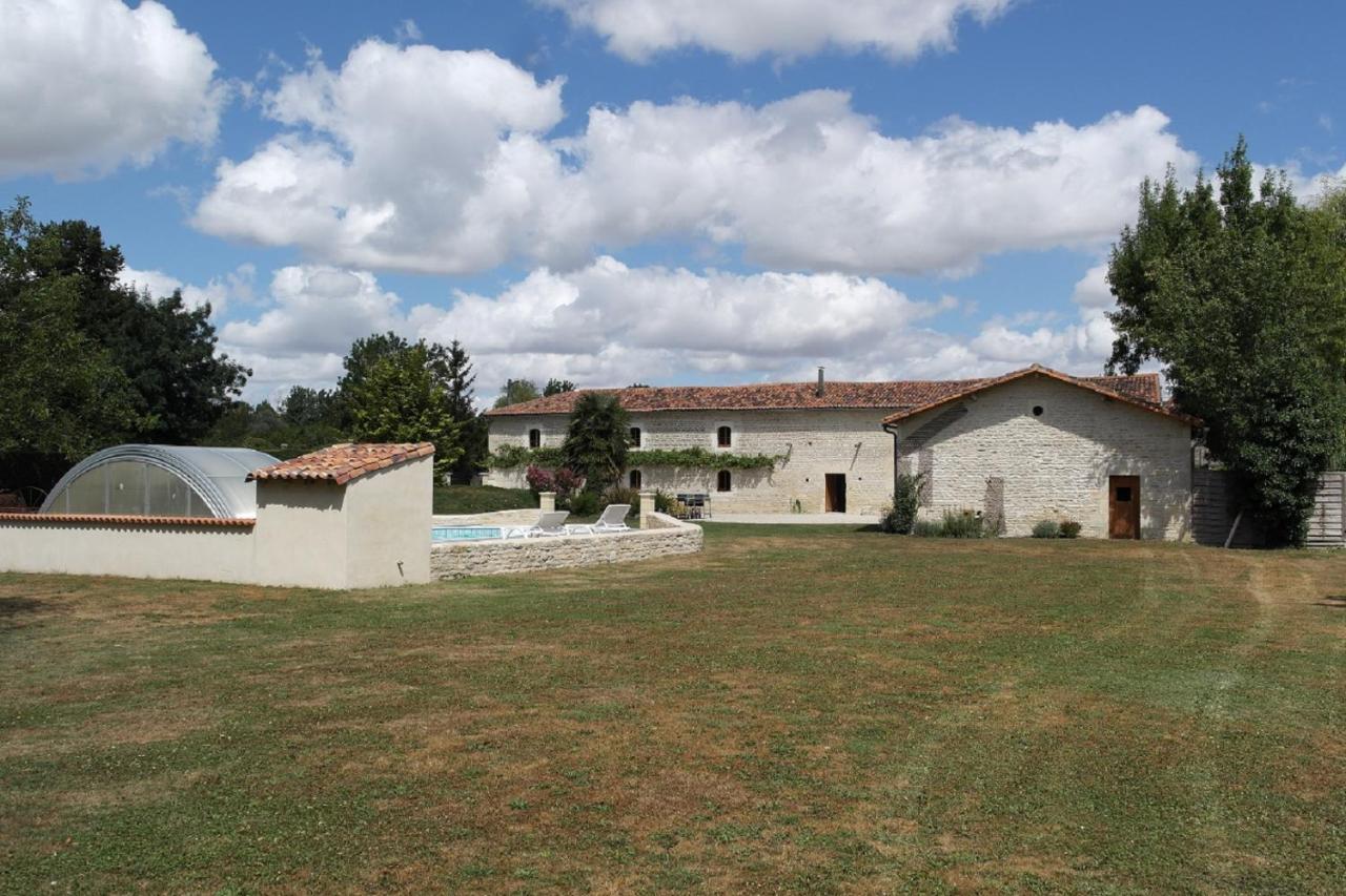 Gites Les Grandes Ecures Mons  Exterior foto